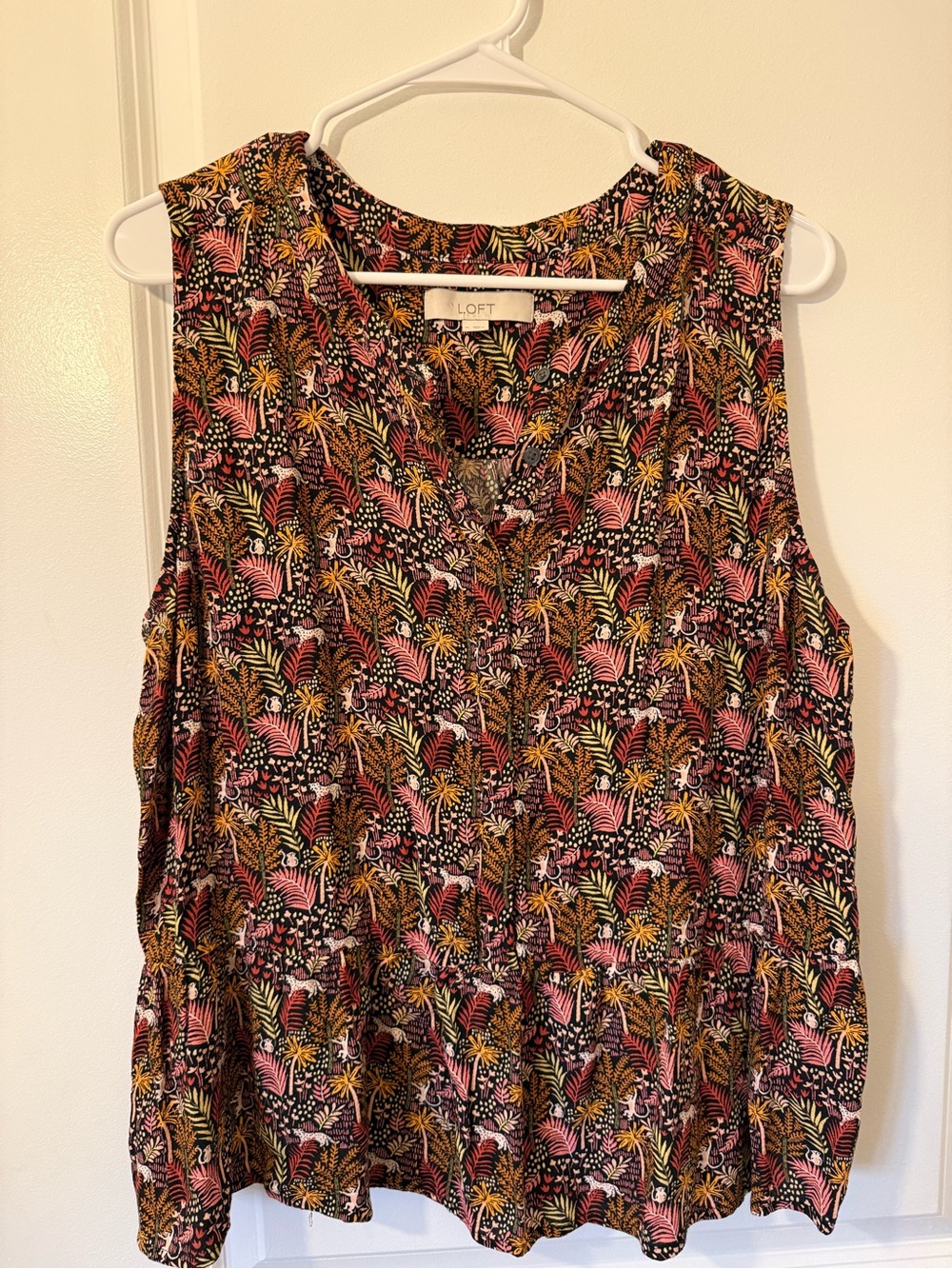 LOFT Floral V-Neck Sleeveless Top in Black, Pink and Gold Size XL